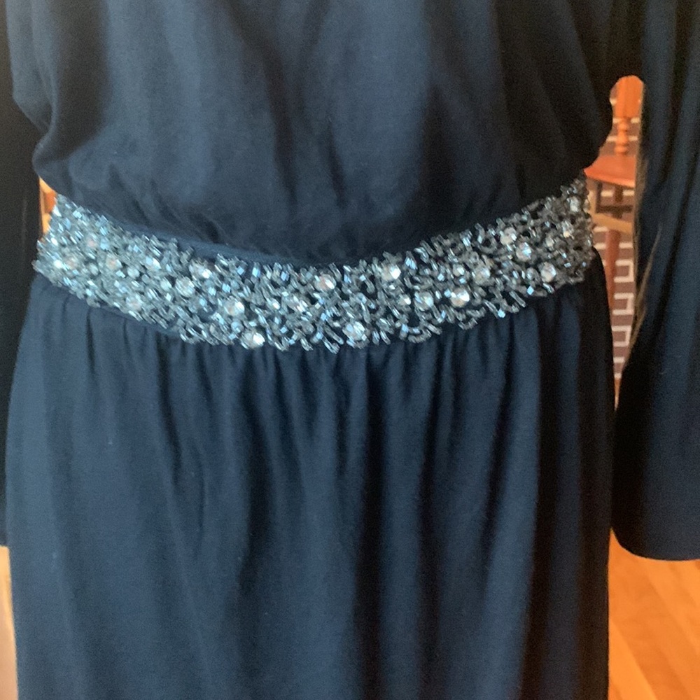 5/$30 Guess Long Sleeve Cold Shoulder Cinched Waist with Embellishments EUC M - Picture 5 of 16